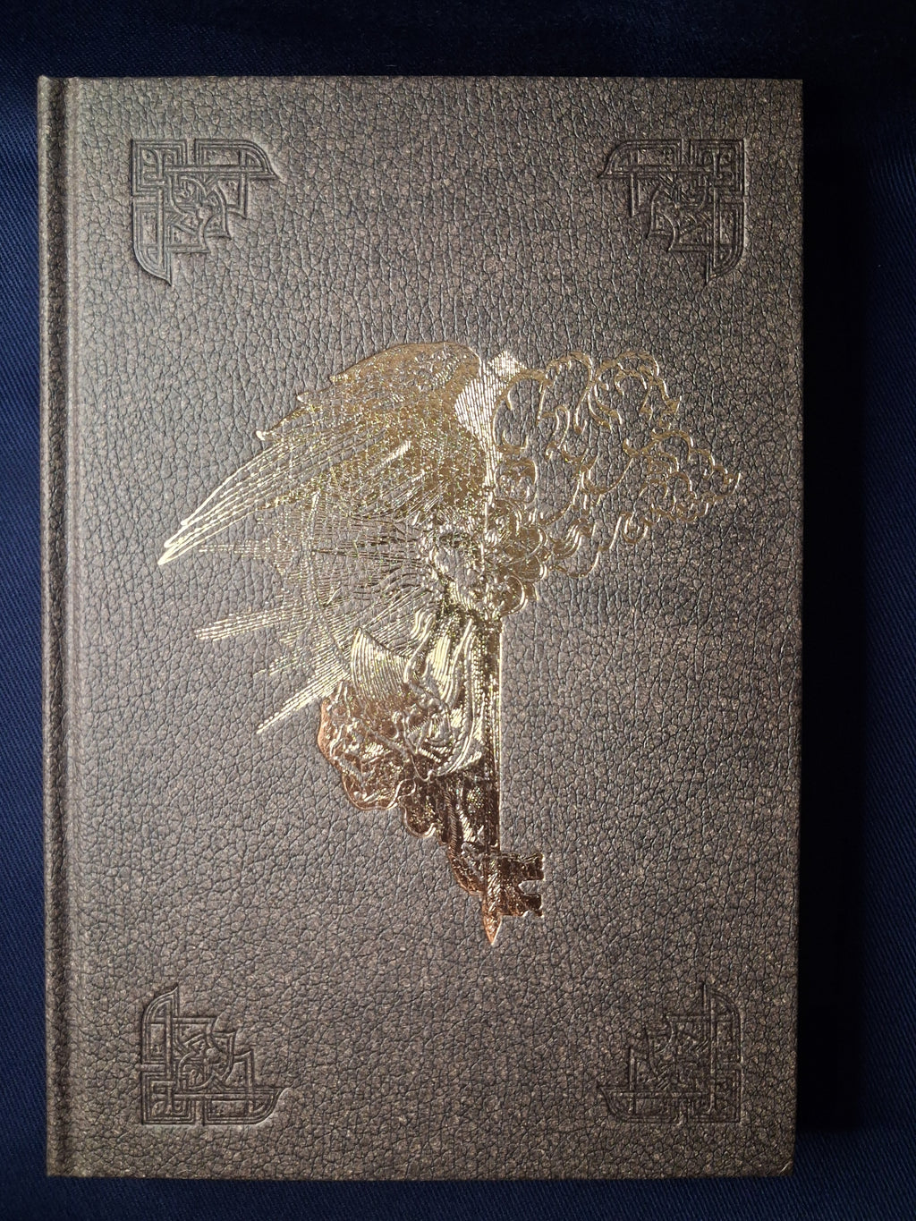 Semesilam: The Eternal Sun by José Gabriel Alegría Sabogal (Collector's Edition) – Gnostic Art, Sacred Anatomy & Solar Mysticism