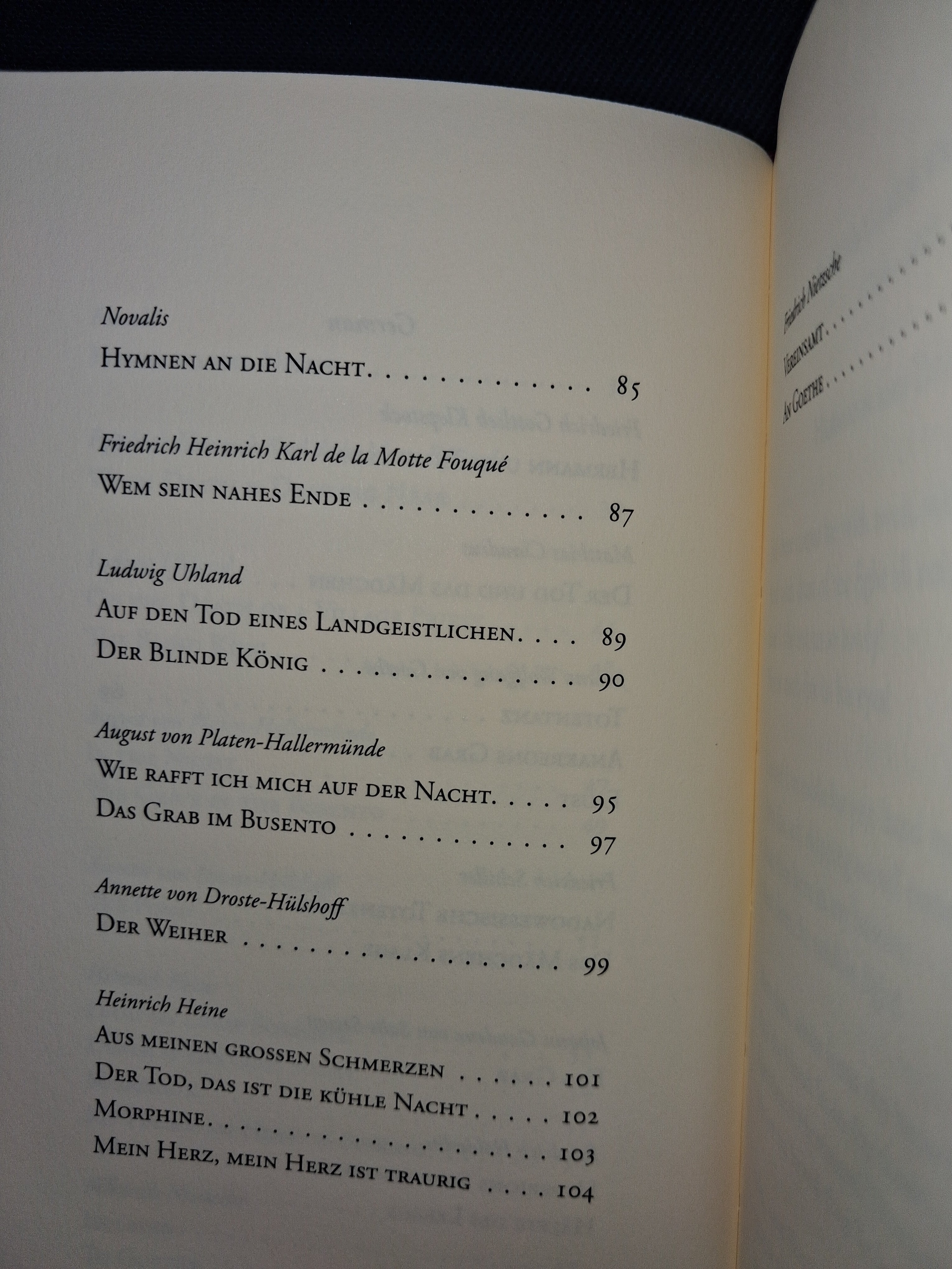 Der Tod: An Anthology of German Death Poetry | Bilingual English & German Hardcover