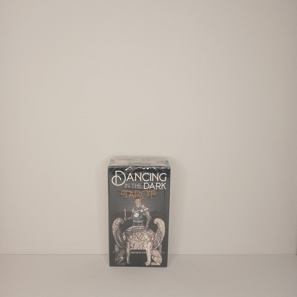 Dancing in the Dark Tarot (Gianfranco Pereno & Lunaea Weatherstone)