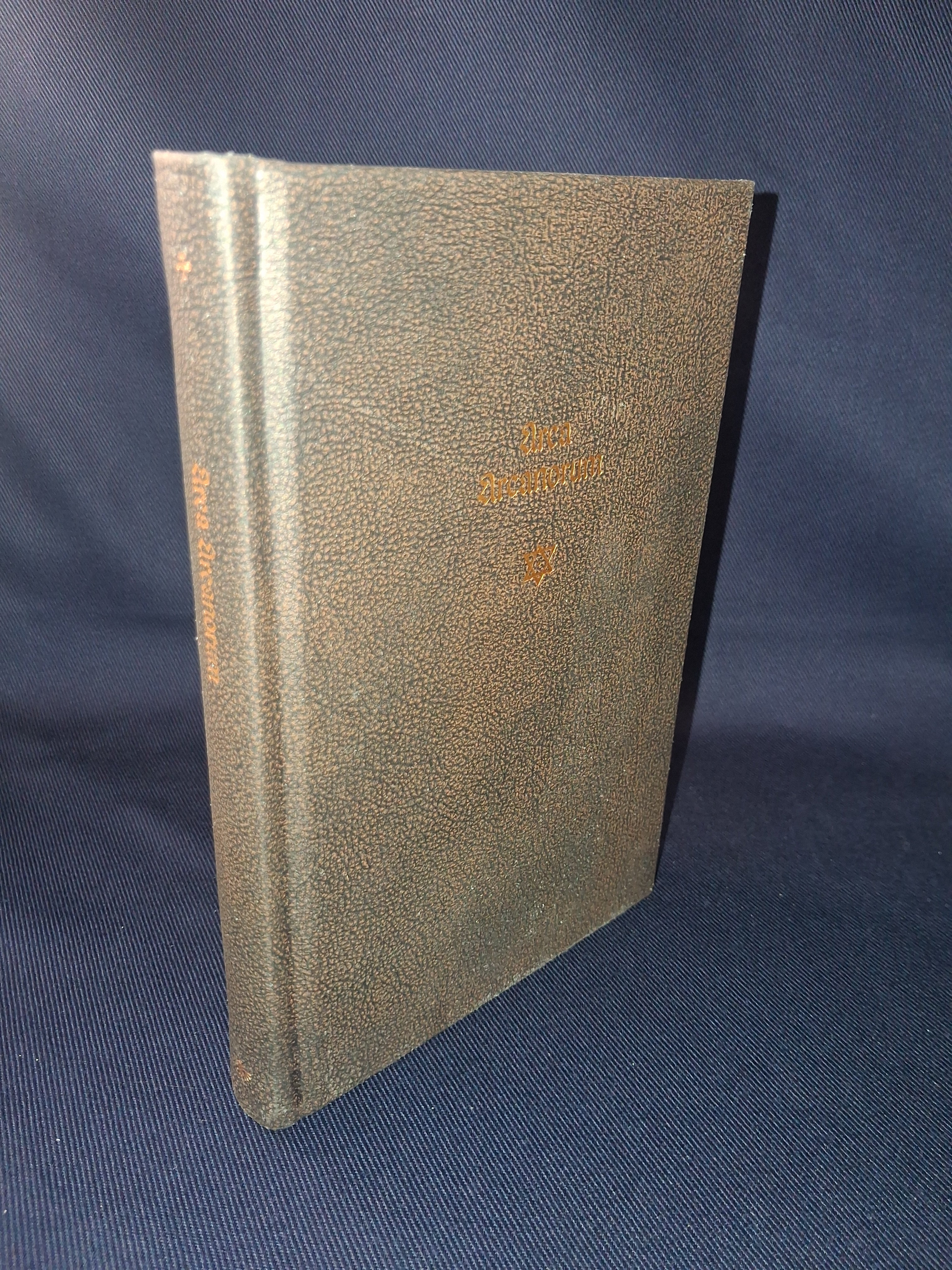 Arca Arcanorum (Classic Edition) by Arthur Dee – Hermetic Alchemy & Philosopher’s Stone