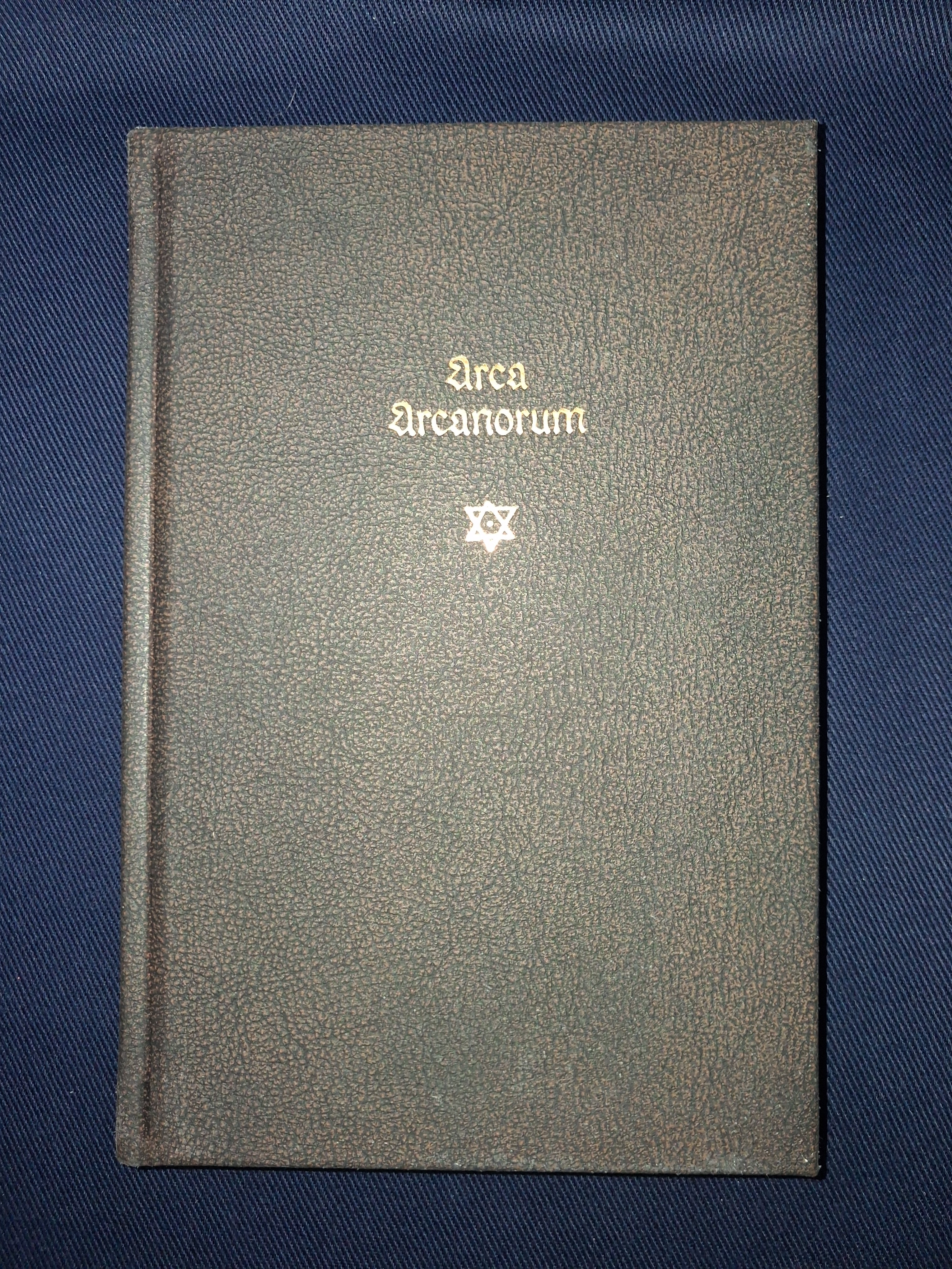 Arca Arcanorum (Classic Edition) by Arthur Dee – Hermetic Alchemy & Philosopher’s Stone