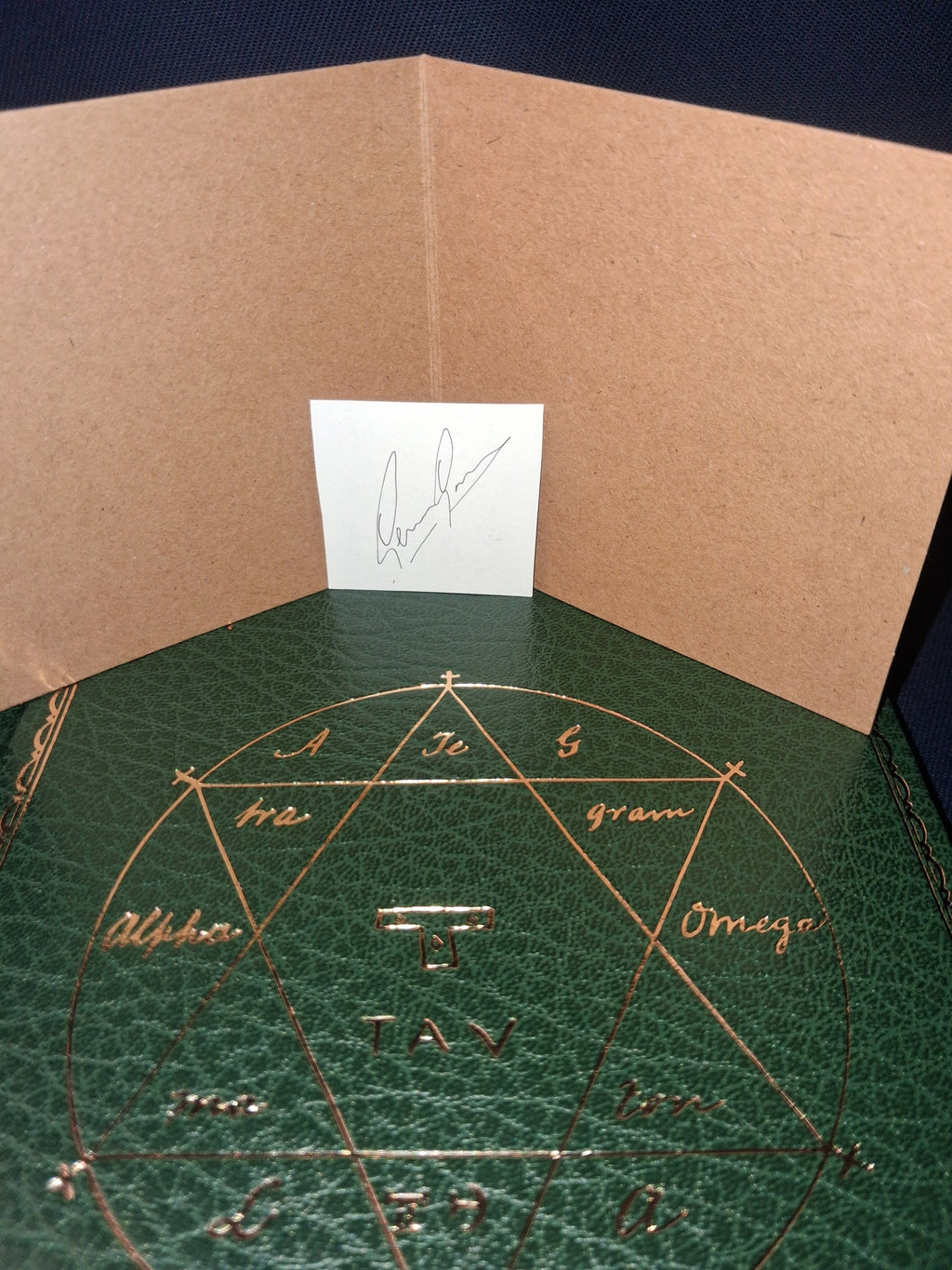 Lemegeton Clavicula Salomonis – The Little Key of Solomon  Edited by Gemma Gary