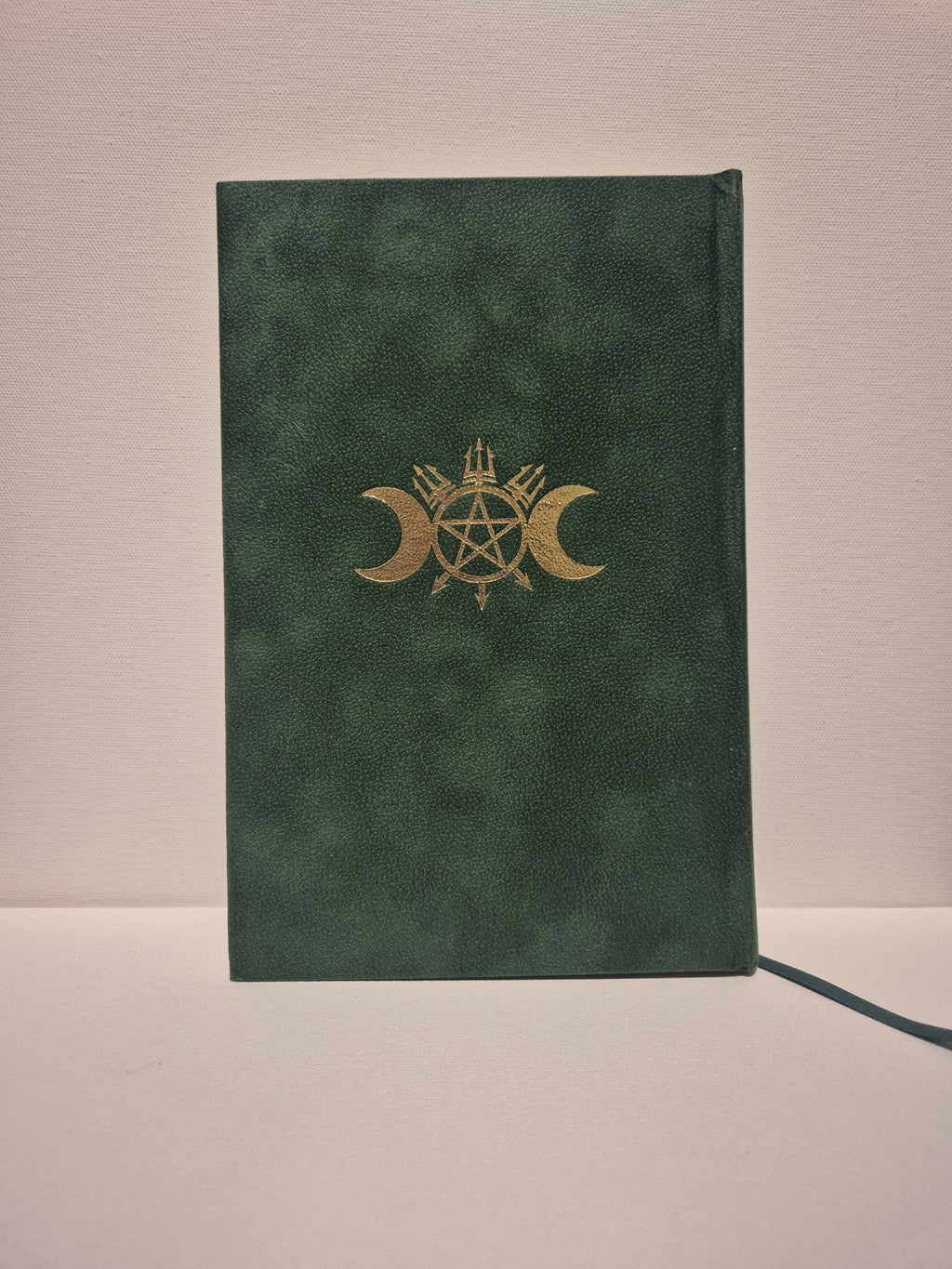 Queen of Hell Inner Sanctum Edition — by Mark Alan Smith