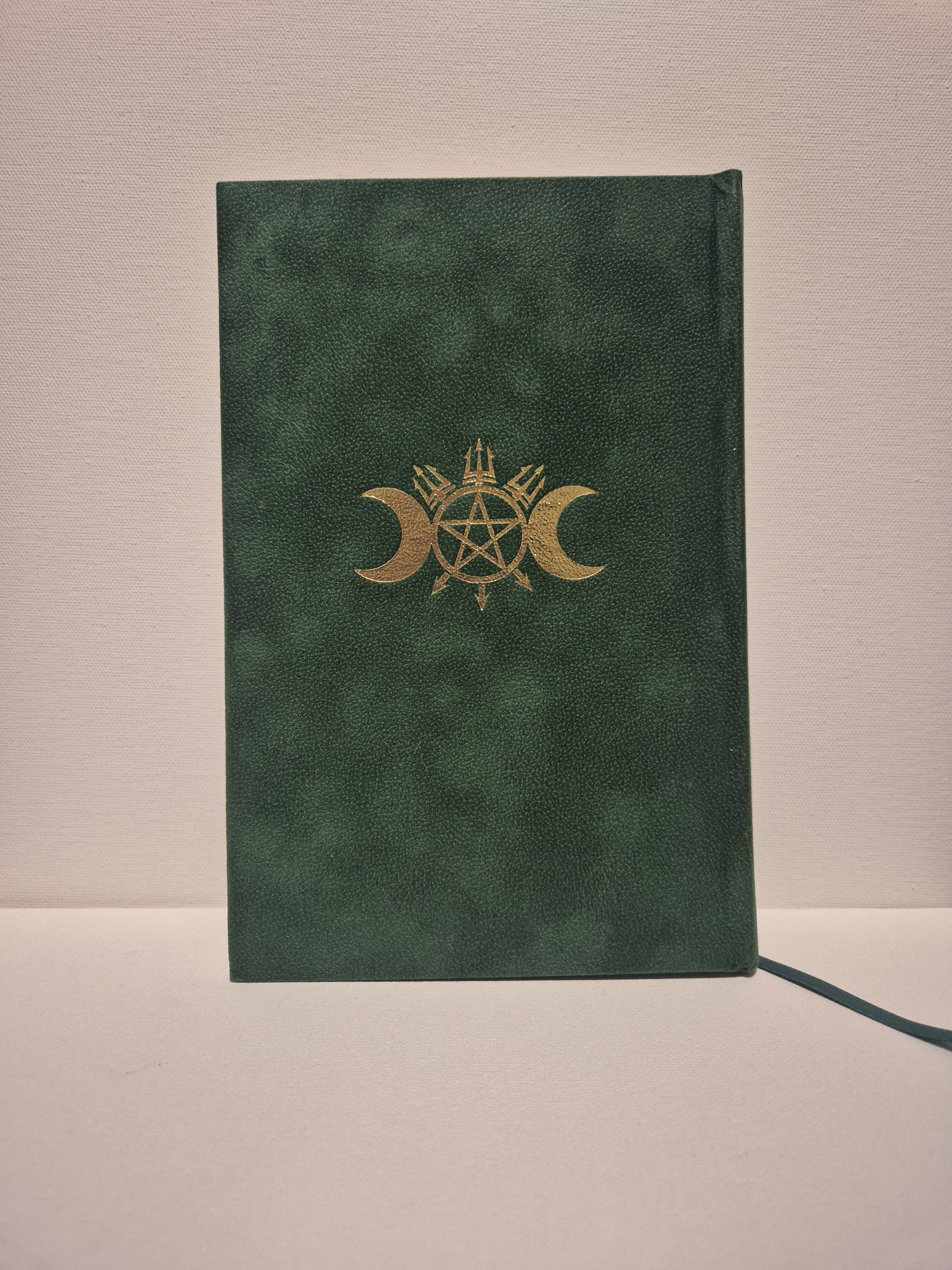 Queen of Hell Inner Sanctum Edition — by Mark Alan Smith
